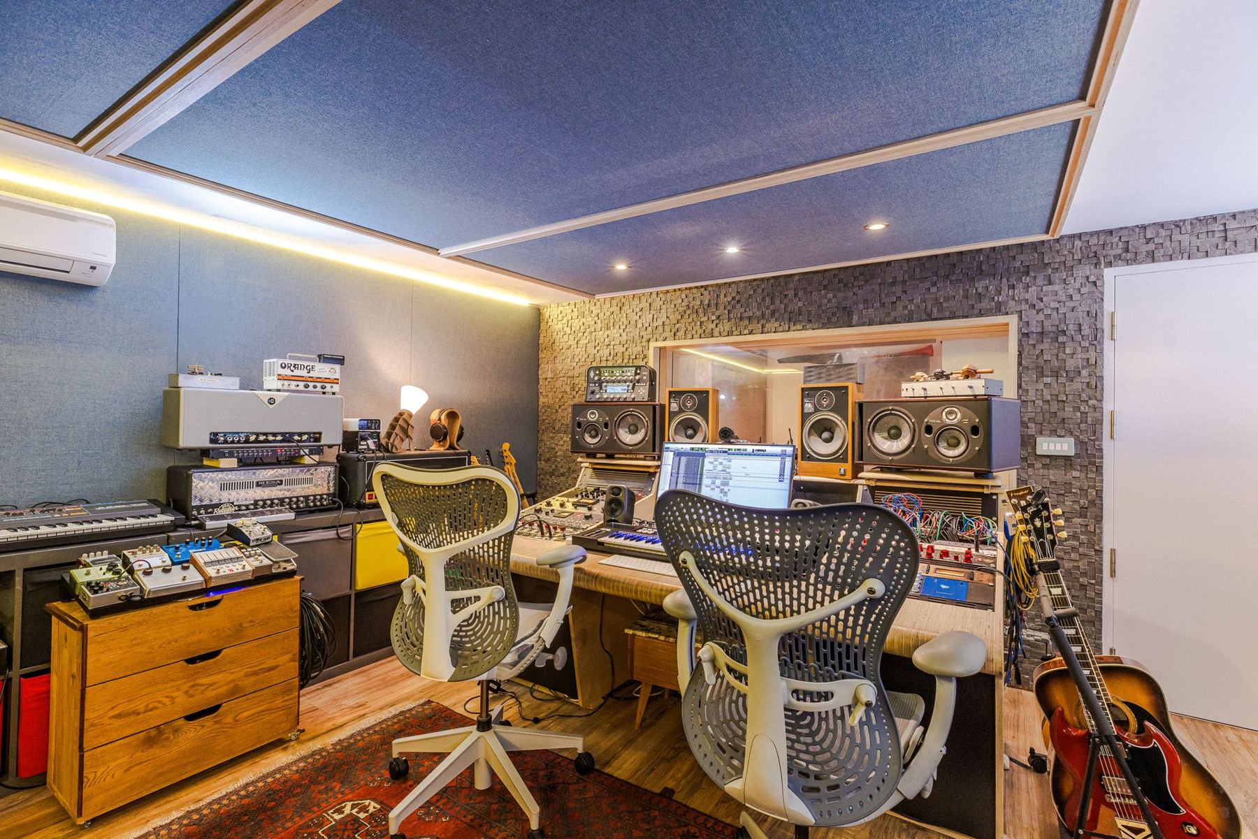 The control room at Mike Horner's recording studio in Hastings